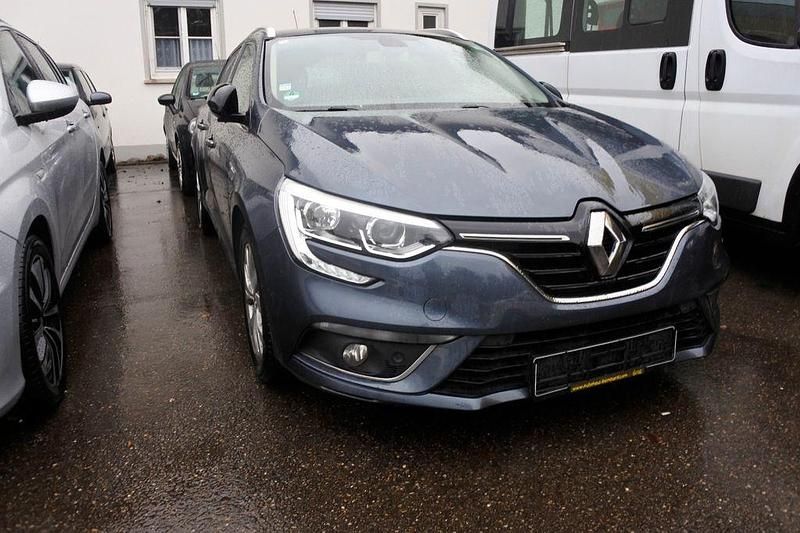 Grau Gebraucht 2019 Renault Mégane IV LIMITED Limousine | 7.999 € (Guter Preis) - Bild 1/4