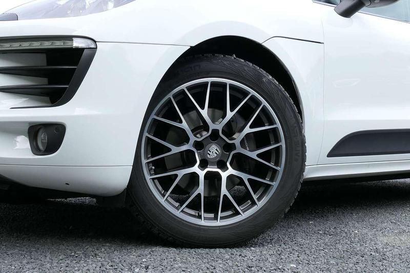 Gebraucht Porsche Macan 252 PS (185 kW) 2017 Weiß SUV