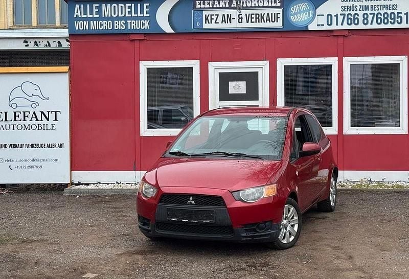 Gebraucht Mitsubishi Colt Invite 95 PS (69 kW) 2009 Rot Kleinwagen