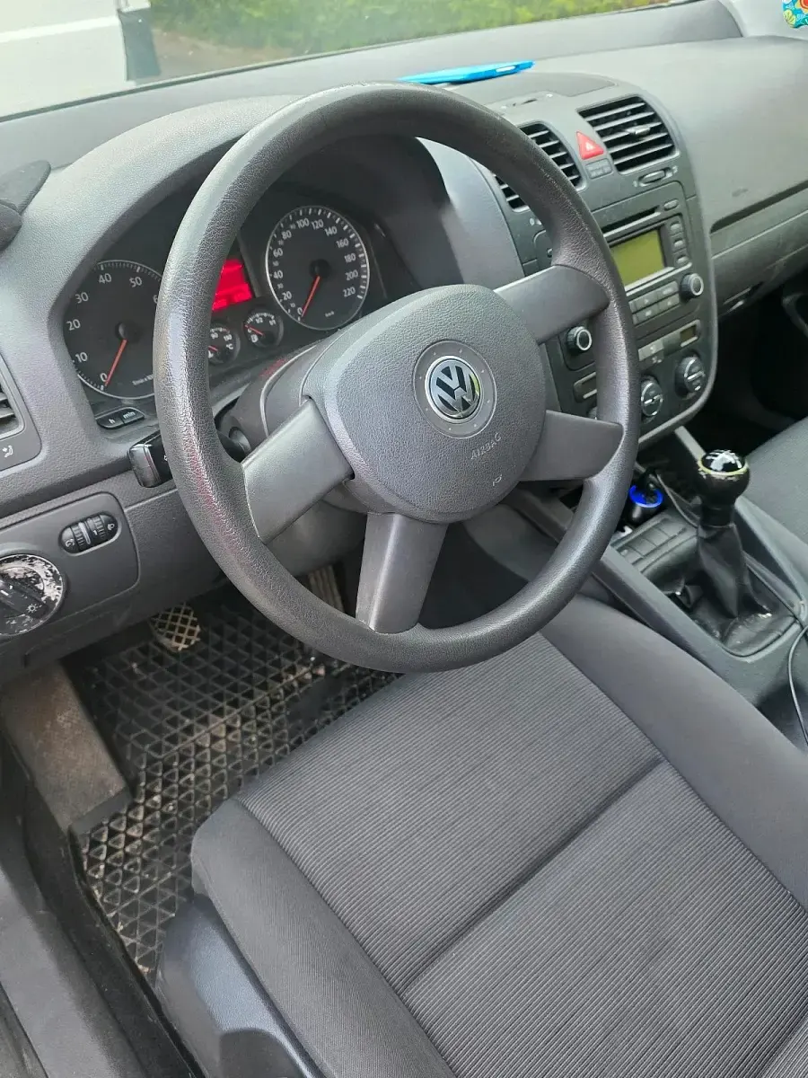Gebraucht VW Golf V 90 PS (66 kW) 2004 Kleinwagen