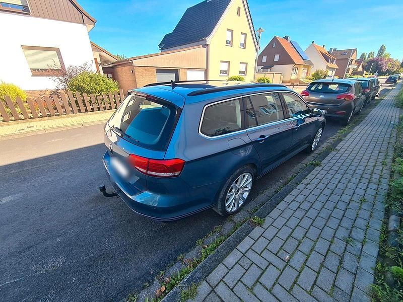 Gebraucht VW Passat 150 PS (110 kW) 2014 Blau Kombi