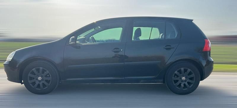 Gebraucht VW Golf V 102 PS (75 kW) 2004 Schwarz Kleinwagen