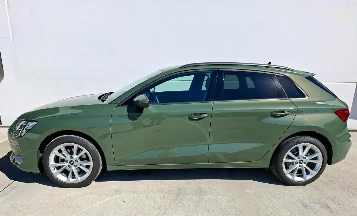 Gebraucht Audi A3 Advanced Plus 116 PS (85 kW) 2026 Grün Kombi