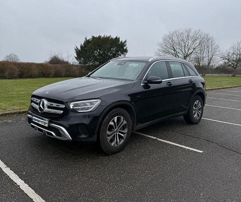 Gebraucht Mercedes GLC200 197 PS (144 kW) 2021 Schwarz SUV