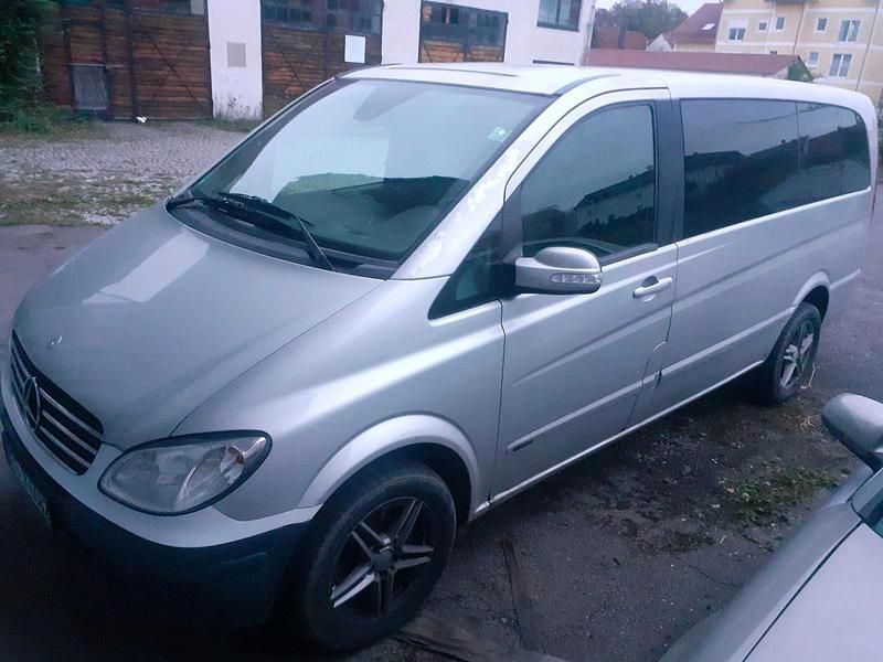 Silber Gebraucht 2005 Mercedes Vito Van / Kleinbus | 3.300 € - Bild 1/4