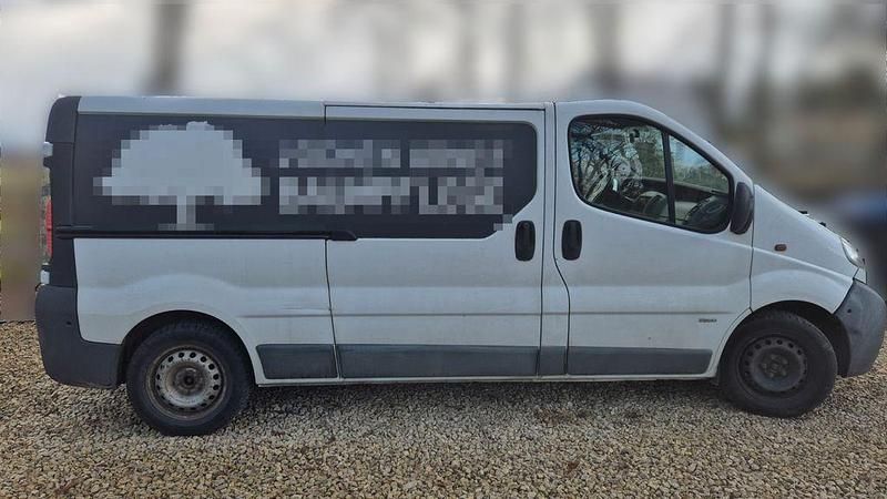 Gebraucht Opel Vivaro 101 PS (74 kW) 2006 Weiß Van / Kleinbus