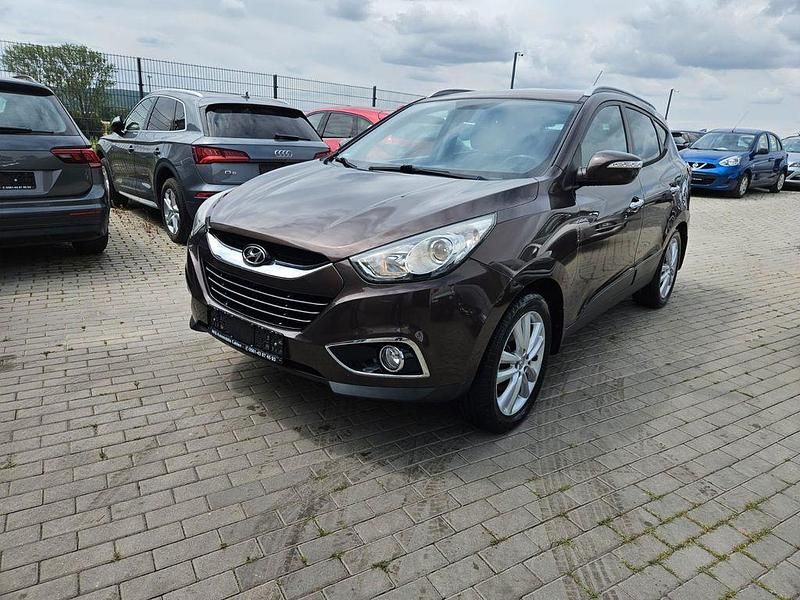 Braun Gebraucht 2011 Hyundai ix35 Premium SUV | 8.950 € (Fairer Preis) - Bild 1/4