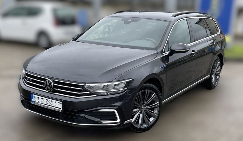 Grau Gebraucht 2020 VW Passat GTE Kombi | 20.480 € (Fairer Preis) - Bild 1/4