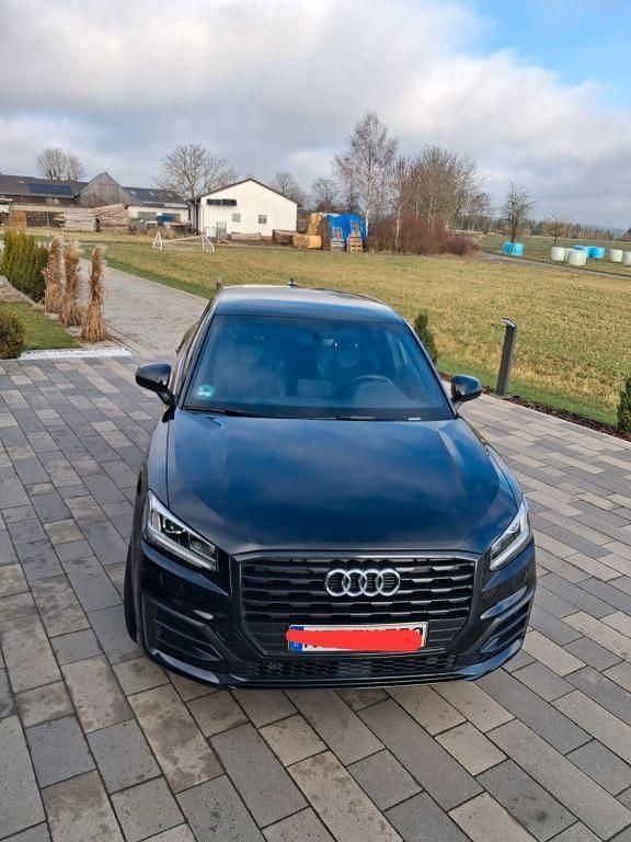 Używany Audi Q2 Sport 116 KM (85 kW) 2020 Czarny SUV