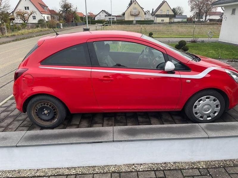 Gebraucht Opel Corsa Color Edition 87 PS (63 kW) 2010 Rot Kleinwagen
