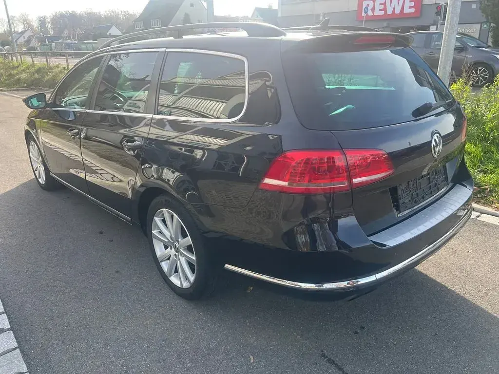 Gebraucht VW Passat 140 PS (102 kW) 2013 Schwarz Kombi