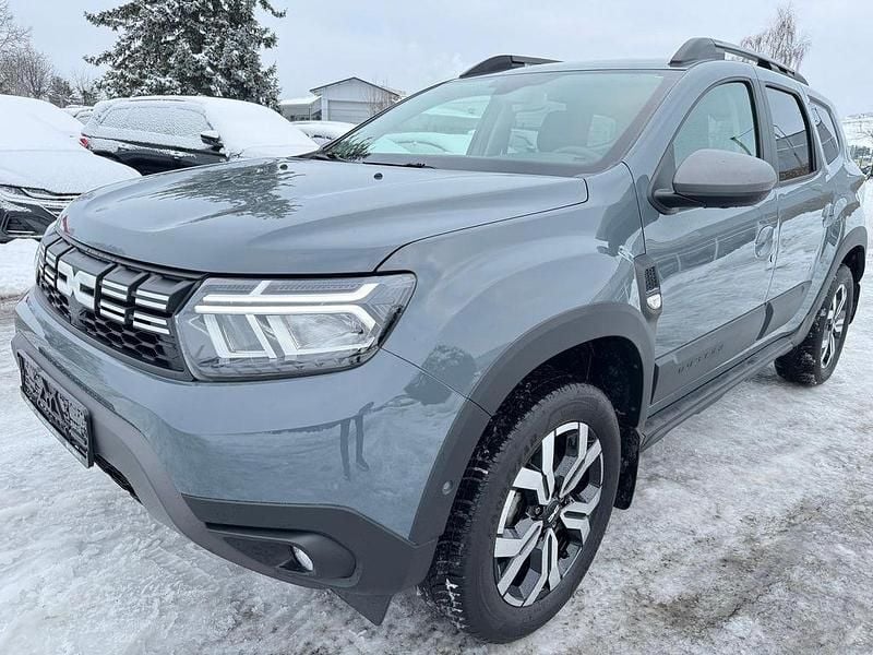 Grau Gebraucht 2023 Dacia Duster Journey SUV | 20.990 € (Fairer Preis) - Bild 1/4