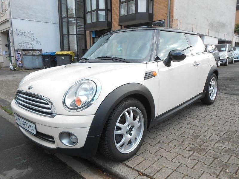 Gebraucht Mini Cooper 120 PS (88 kW) 2010 Weiß Kleinwagen