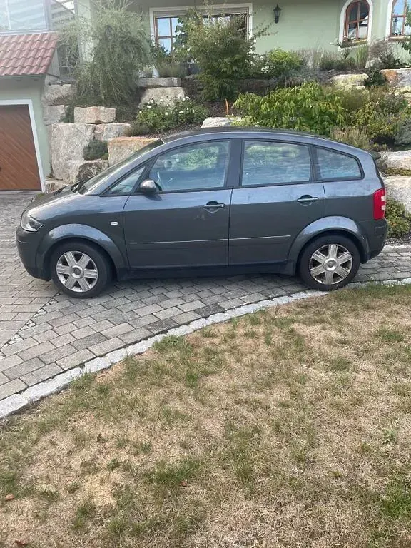 Gebraucht Audi A2 75 PS (55 kW) 2005 Grau Kleinwagen