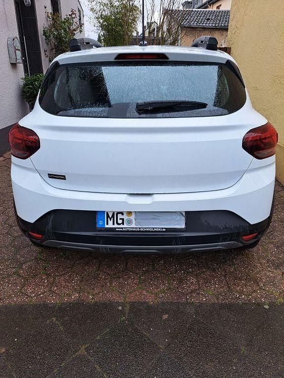 Gebraucht Dacia Sandero Expression 91 PS (66 kW) 2024 Weiß Limousine