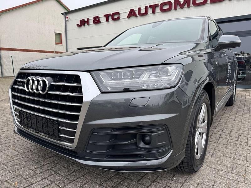 Grau Gebraucht 2016 Audi Q7 S-Line SUV | 29.999 € (Superpreis) - Bild 1/4