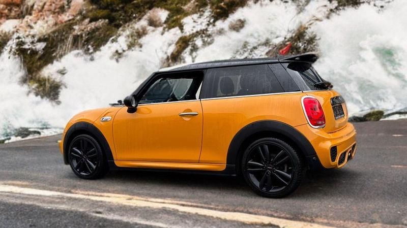 Gebraucht Mini John Cooper Works 192 PS (141 kW) 2017 Orange Kleinwagen