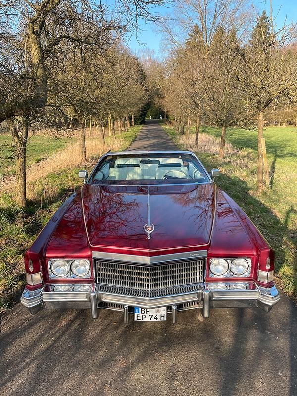 Rot Gebraucht 1974 Cadillac Fleetwood Cabrio | 26.900 € - Bild 1/4