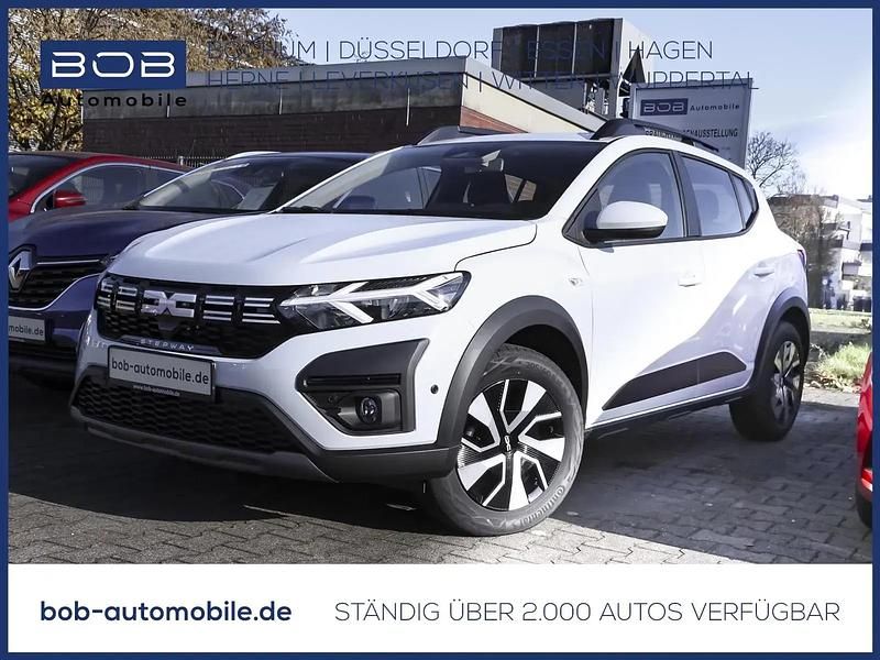 Weiß Gebraucht 2025 Dacia Sandero Expression SUV | 17.887 € (Fairer Preis) - Bild 1/3