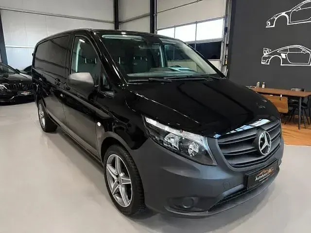 Gebraucht Mercedes Vito 163 PS (119 kW) 2021 Schwarz Van