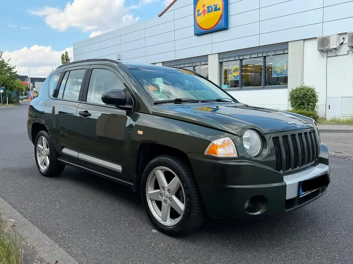 Gebraucht Jeep Compass 170 PS (125 kW) 2008 Grün SUV