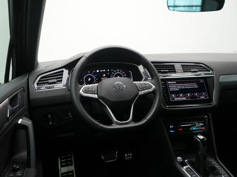 Gebraucht VW Tiguan Active 245 PS (180 kW) 2022 Grau / delfingrau (metallic) SUV