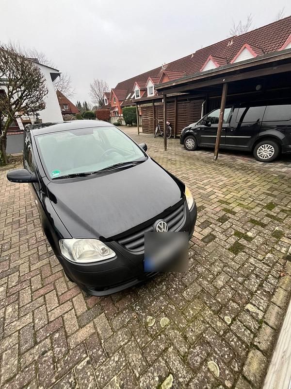 Gebraucht VW Fox 94 PS (69 kW) 2007 Schwarz Kleinwagen