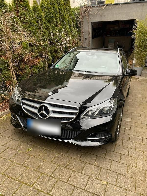 Gebraucht Mercedes 200 181 PS (133 kW) 2012 Schwarz Kombi
