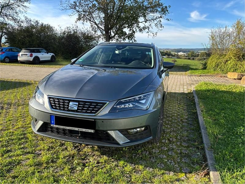 Grau Gebraucht 2018 Seat Leon XCELLENCE Kombi | 16.700 € (Fairer Preis) - Bild 1/4
