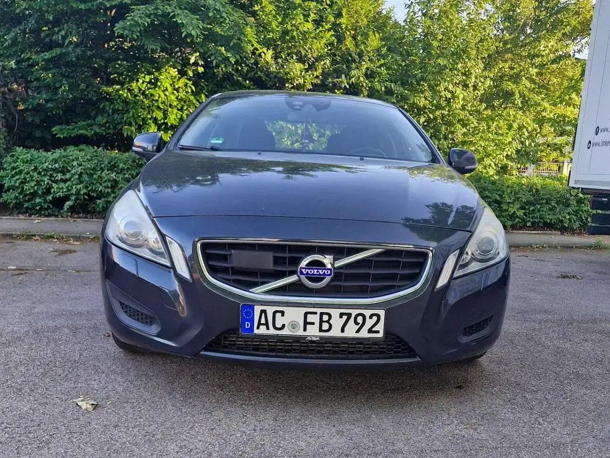 Gebraucht Volvo S60 163 PS (119 kW) 2011 Grau Limousine