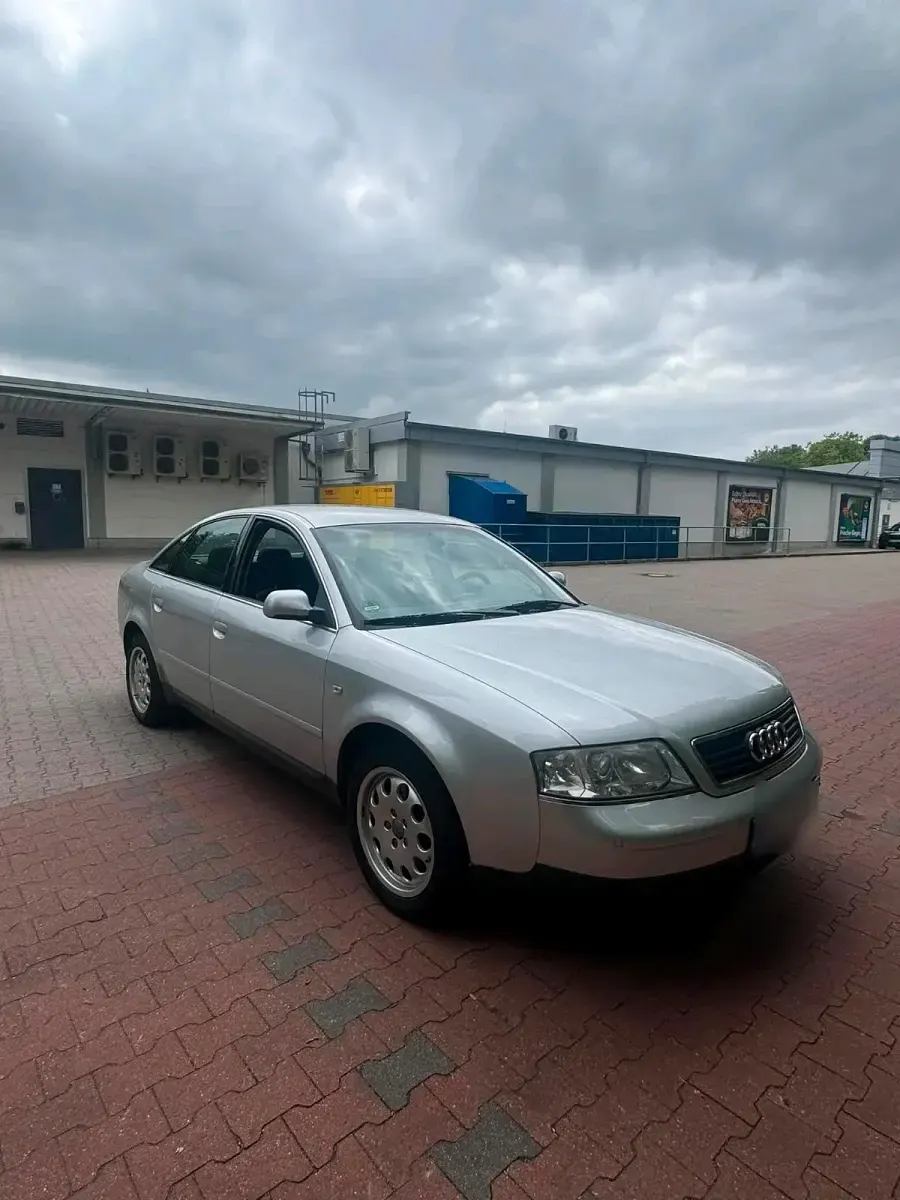 Gebraucht Audi A6 125 PS (91 kW) 2000 Silber Limousine