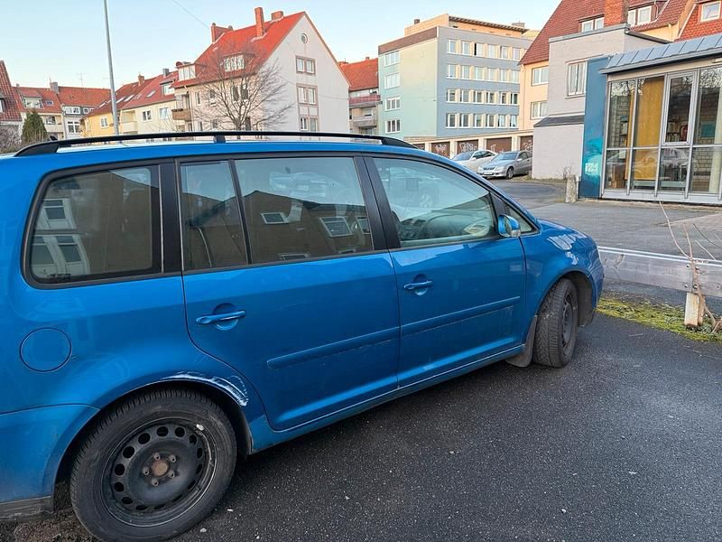 Gebraucht VW Touran 140 PS (102 kW) 2004 Blau Van / Kleinbus