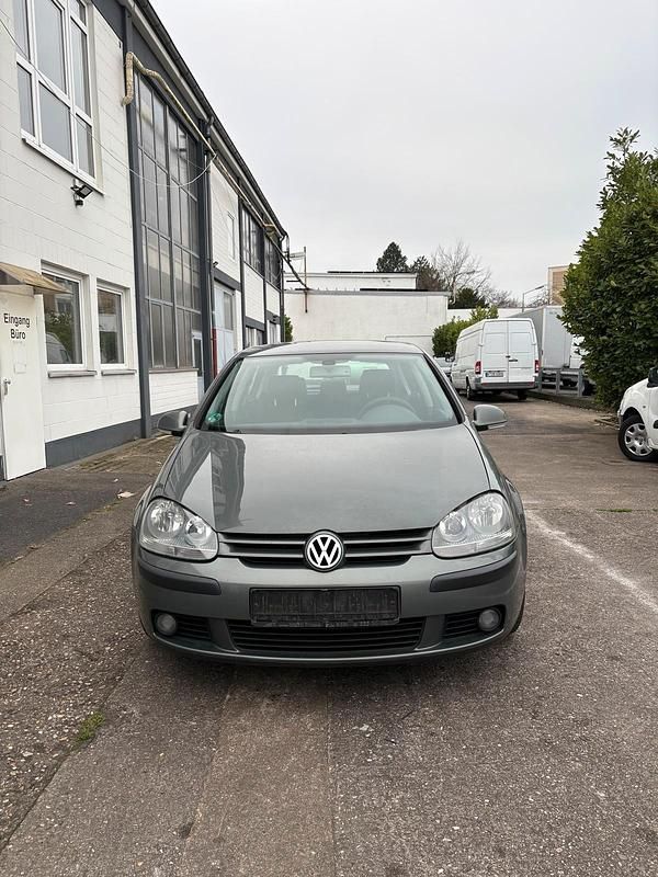 Grau Gebraucht 2004 VW Golf Limousine | 1.550 € (Fairer Preis) - Bild 1/4