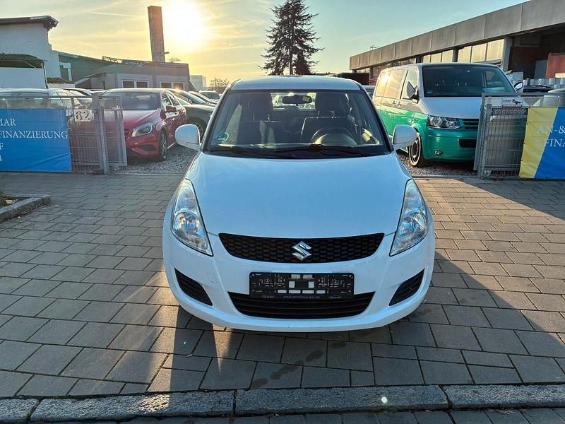 Gebraucht Suzuki Swift Club 94 PS (69 kW) 2011 Weiß Kleinwagen