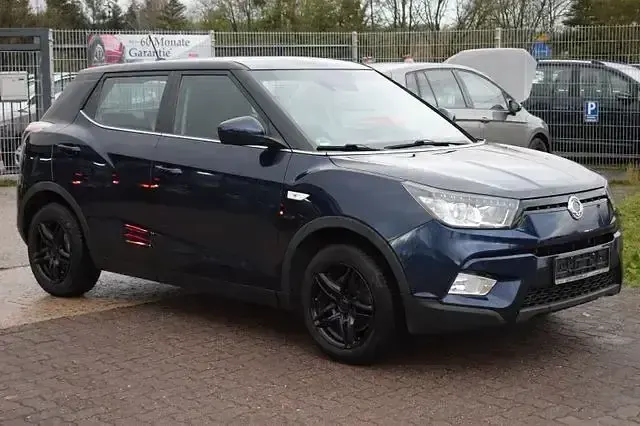 Gebraucht SsangYong Tivoli Quartz 128 PS (94 kW) 2017 Blau SUV