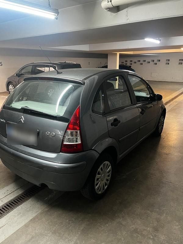 Gebraucht Citroën C3 73 PS (53 kW) 2009 Grau Kleinwagen