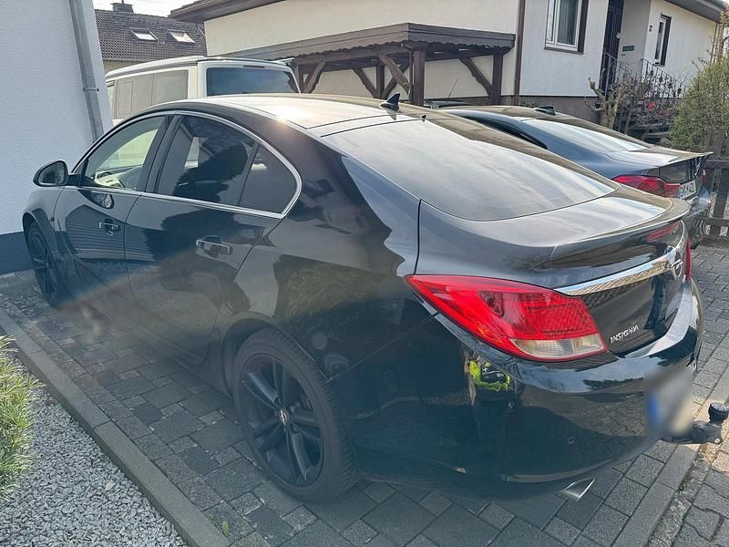 Gebraucht Opel Insignia 130 PS (95 kW) 2009 Schwarz Limousine