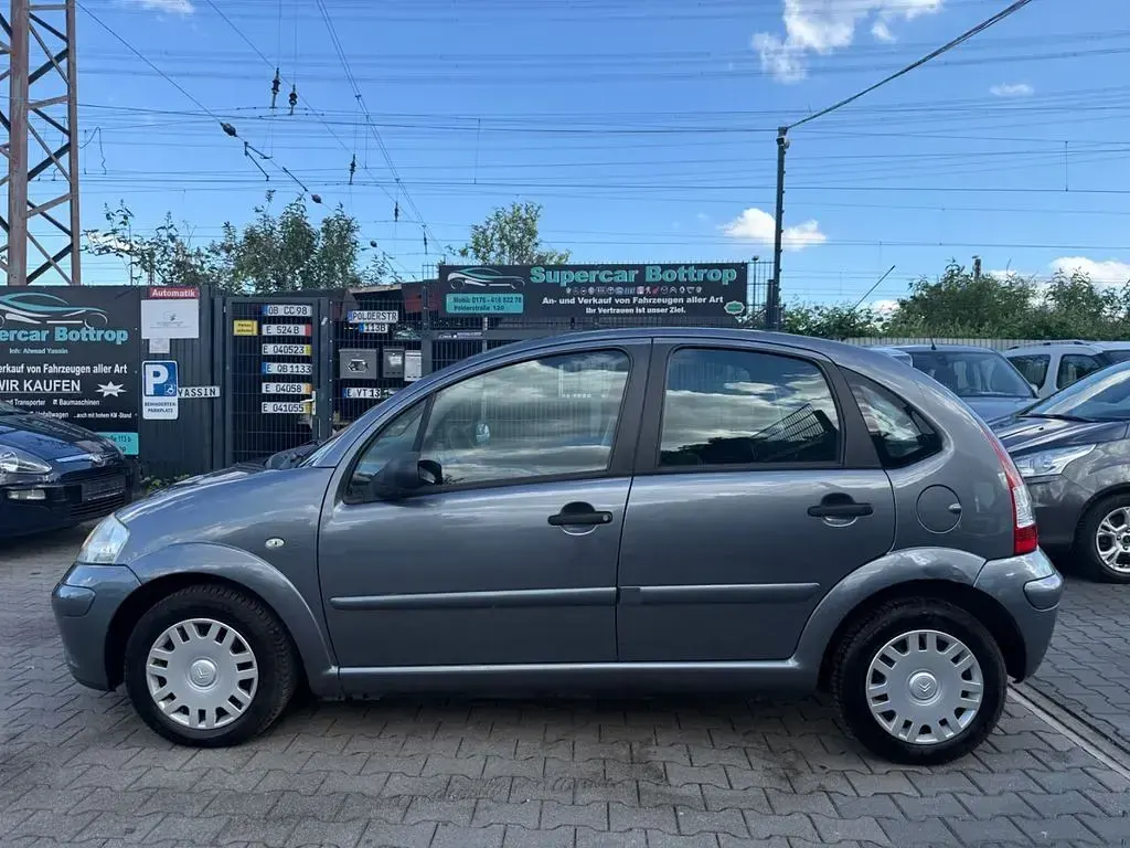 Usado Citroën C3 Comfort 73 CV (53 kW) 2008 Gris Berlina
