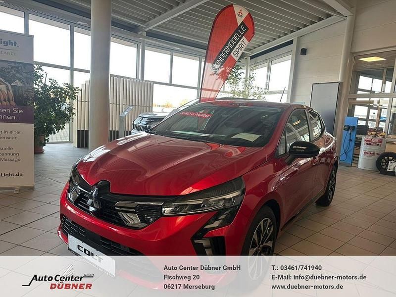 Neu Mitsubishi Colt Plus 91 PS (66 kW) 2025 M) (rot Limousine