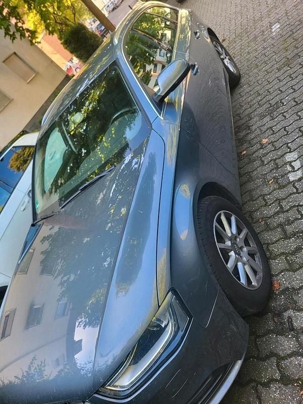 Silber Gebraucht 2013 Audi A4 Kombi | 7.900 € (Guter Preis) - Bild 1/4