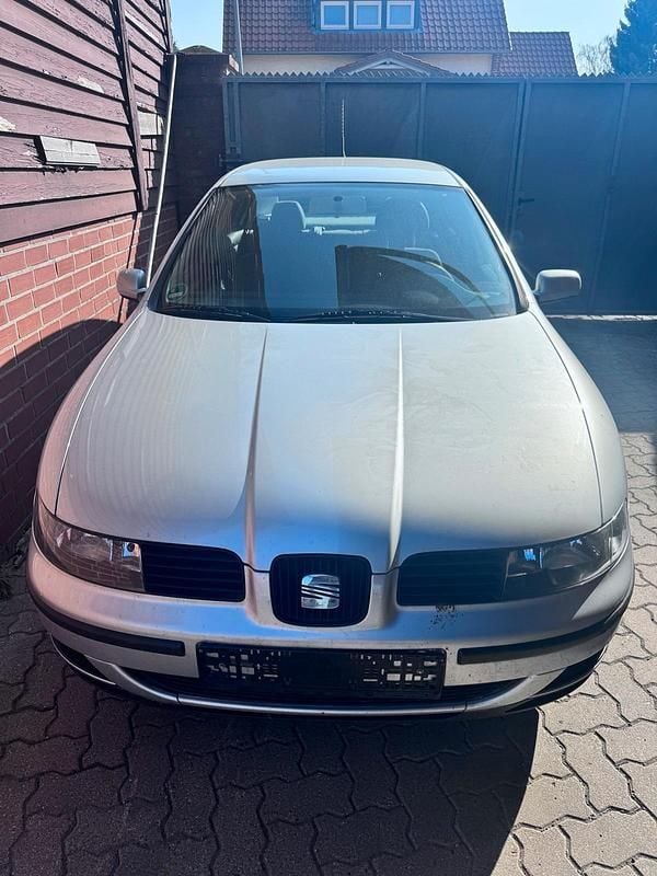 Gebraucht Seat Leon 105 PS (77 kW) 2002 Silber Kleinwagen