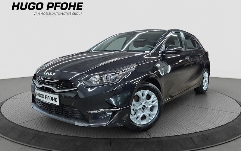 Neu Kia Ceed Vision 100 PS (73 kW) 2025 Schwarz Kleinwagen