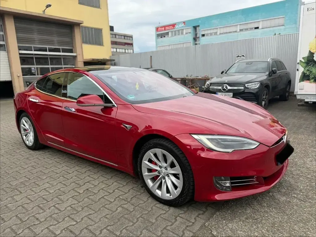 Usado Tesla Model S Performance 566 kW (770 CV) 2018 Rojo Utilitario