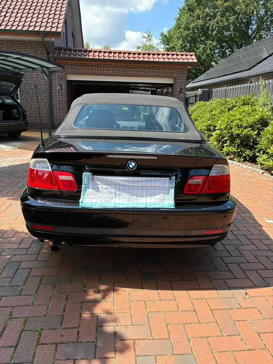 Gebraucht BMW 318 Cabriolet 143 PS (105 kW) 2004 Schwarz Cabrio
