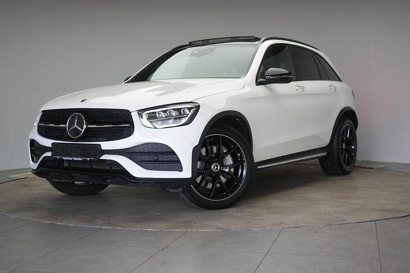 Gebraucht Mercedes GLC300 AMG line Plus 245 PS (180 kW) 2021 Weiß SUV