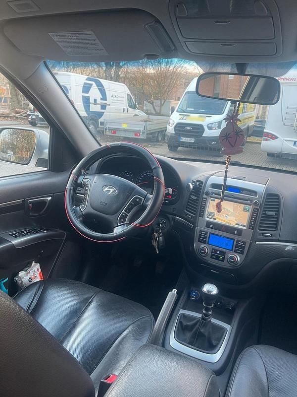 Gebraucht Hyundai Santa Fe 197 PS (144 kW) 2011 Silber SUV