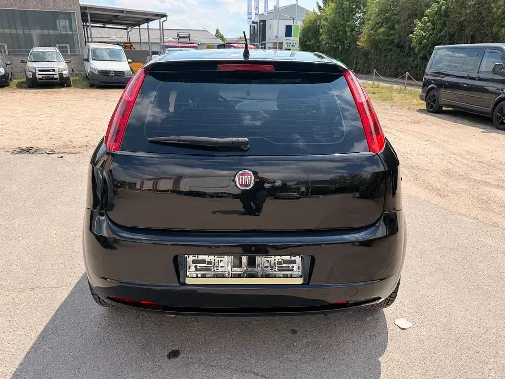 Gebraucht Fiat Grande Punto Dynamic 120 PS (88 kW) 2009 Schwarz Kleinwagen