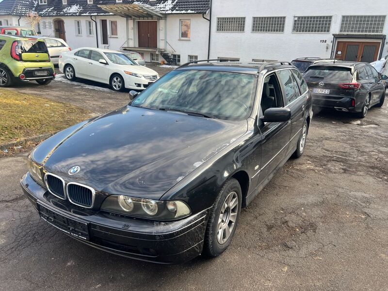Schwarz Gebraucht 2000 BMW 520 Kombi | 750 € (Superpreis) - Bild 1/4