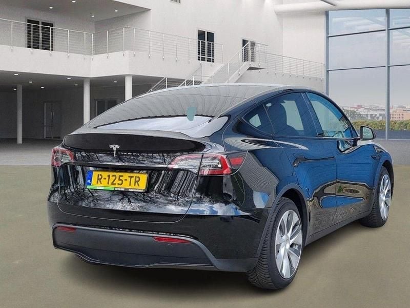 Usado Tesla Model Y Standard Range 250 kW (341 CV) 2022 Negro SUV