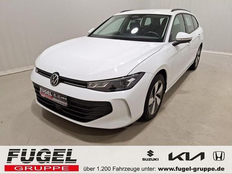 Gebraucht VW Passat 150 PS (110 kW) 2024 Pure white Kombi